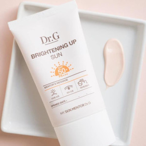 Tìm giúp loại kem chống nắng phù hợp