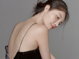Hết mụn lưng, hotgirl Thùy Trang khoe body gợi cảm khiến mọi người ngỡ ngàng