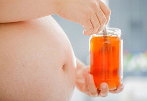 Có được ăn mật ong khi mang bầu không?