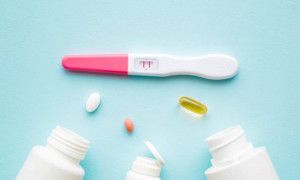 Khi nào nên bắt đầu uống vitamin tổng hợp cho bà bầu?