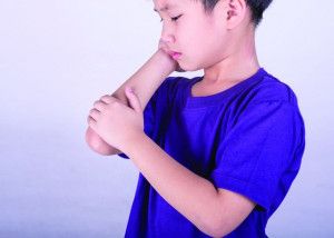 Viêm khớp tự phát thiếu niên là gì?