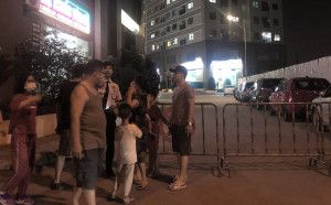 Bé gái 4 tuổi rơi từ tầng 24 chung cư