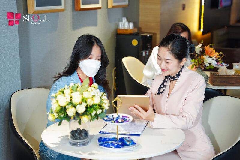 Có lãi suất trả góp và chương trình ưu đãi bị hạn chế là nhược điểm khi thực hiện nâng mũi trả góp