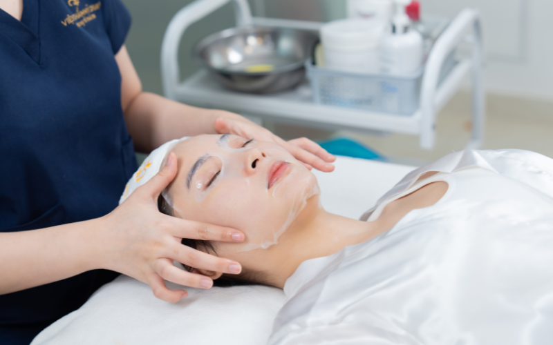 Chăm sóc da tại spa giúp làm sạch sâu, loại bỏ bụi bẩn hiệu quả