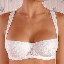 Mẹ đơn thân mắc ung thư da vẫn quyết tâm nâng ngực sau khi đã hoàn thành việc nuôi dạy 2 con