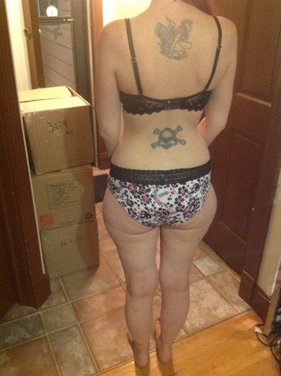 Quá trình hút mỡ bụng, đùi trong đùi ngoài và hai bên sườn của bà mẹ sau 6 lần sinh con