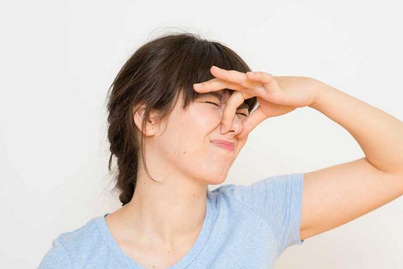 Tránh đồ ăn gây mùi mồ hôi