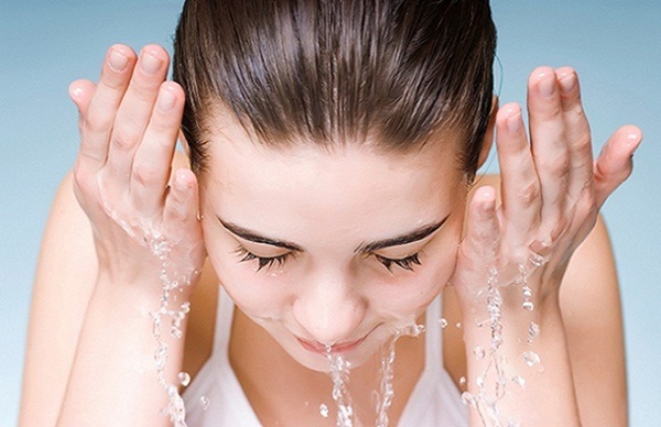 Tại Sao Nên Dùng Sữa Rửa Mặt Có Độ pH Thấp?