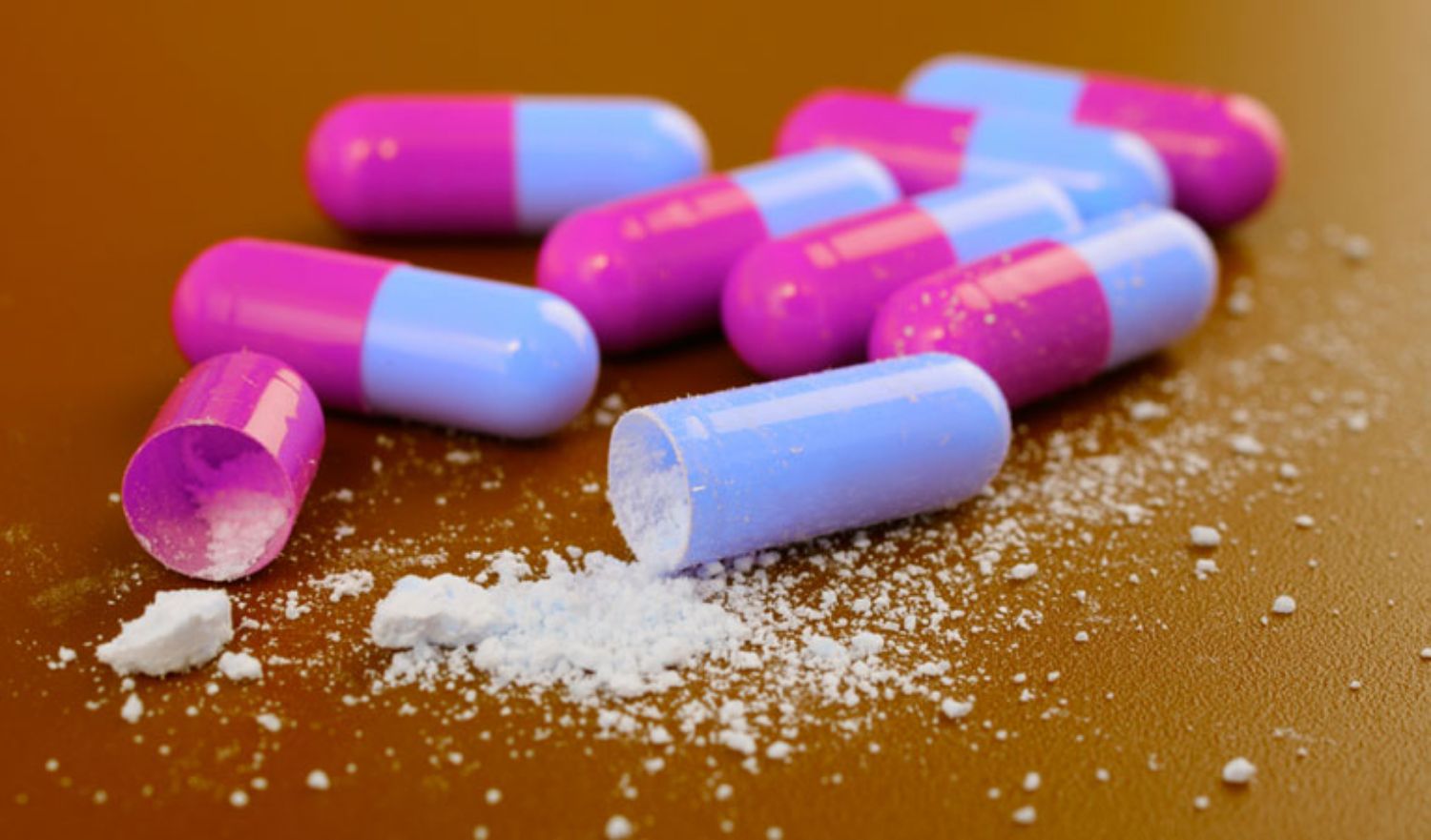Ampicilin, kháng sinh trong điều trị mụn trứng cá