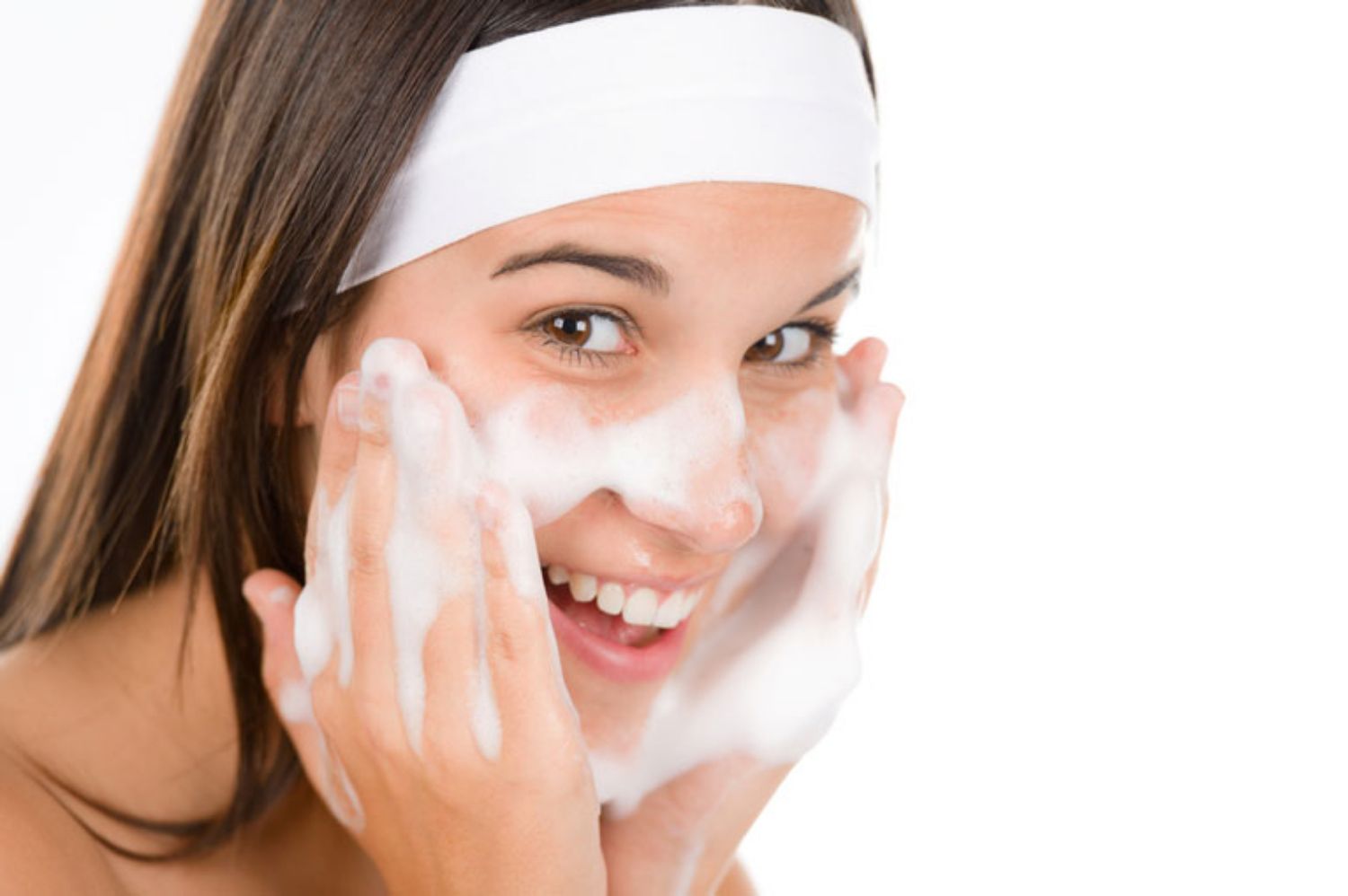 Các sản phẩm bôi trị mụn dạng bôi có tác hại nguy hiểm gì không?