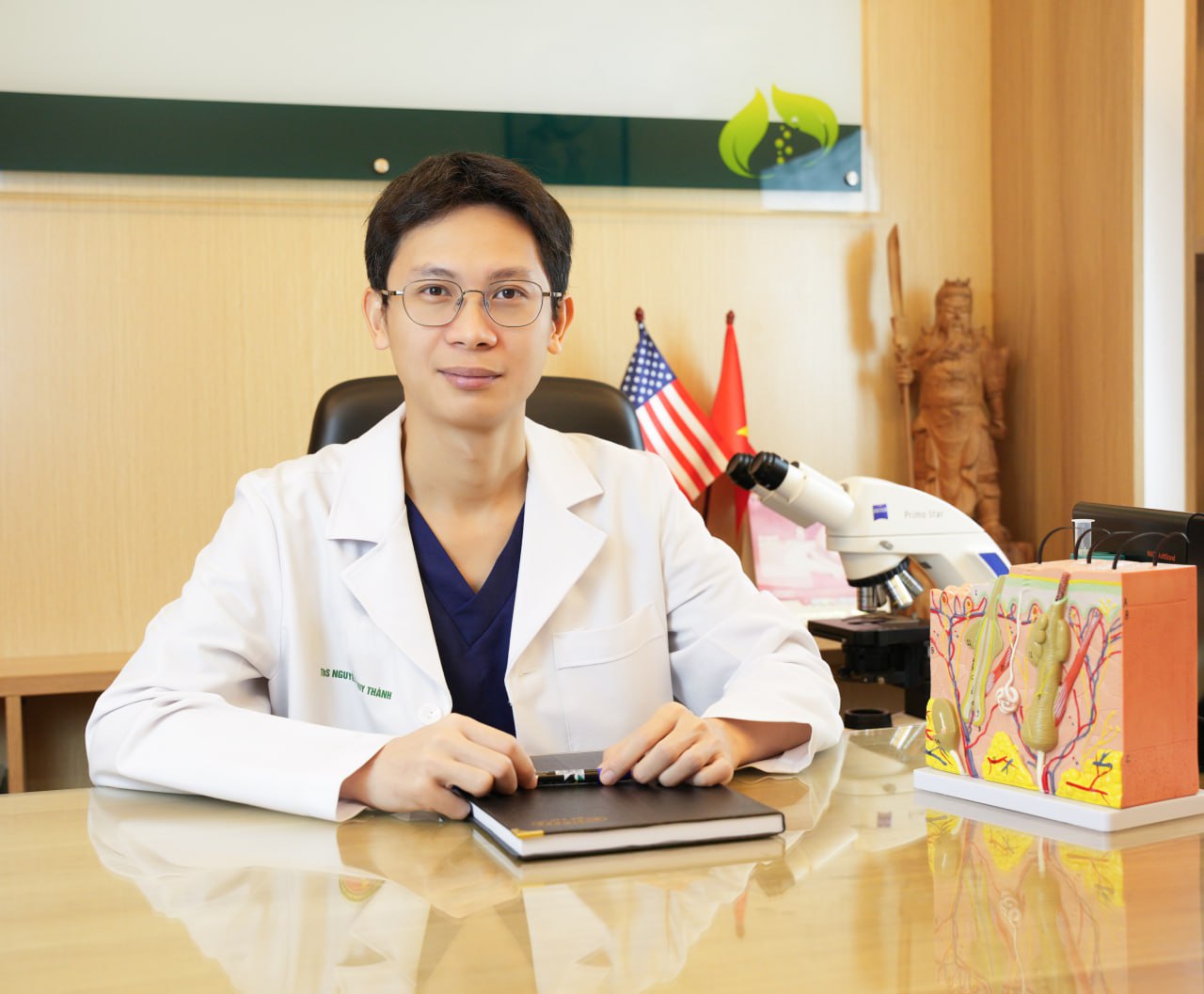 Dr Duy Thành