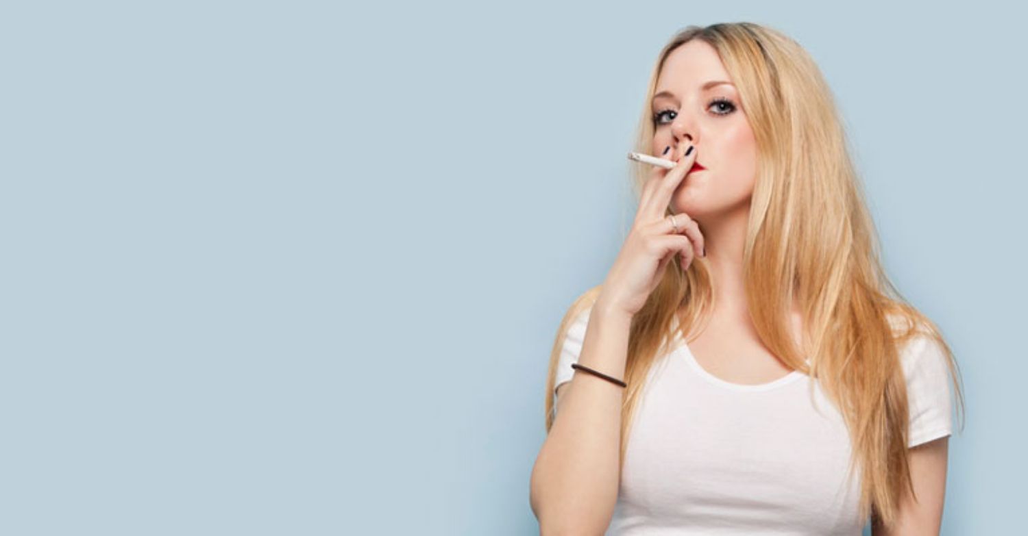 Hút Thuốc Lá Có Gây Mụn Không?