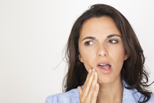 Cách điều trị khớp cắn ngược mà không cần phẫu thuật