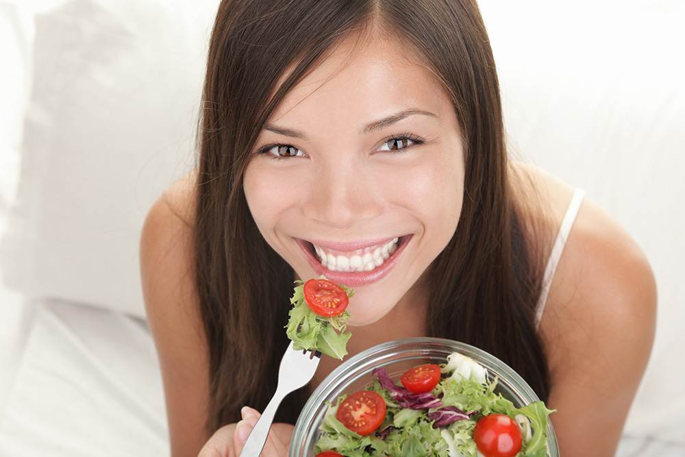 Làm sao để vừa niềng răng mà vẫn ăn uống như bình thường?