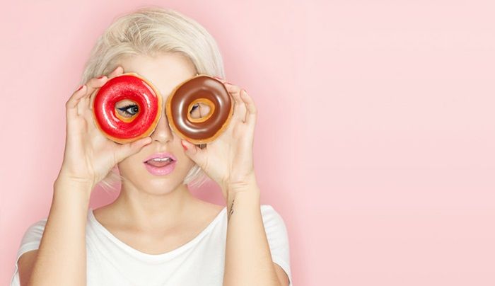 Stress có thể làm tăng tác hại của đường lên da