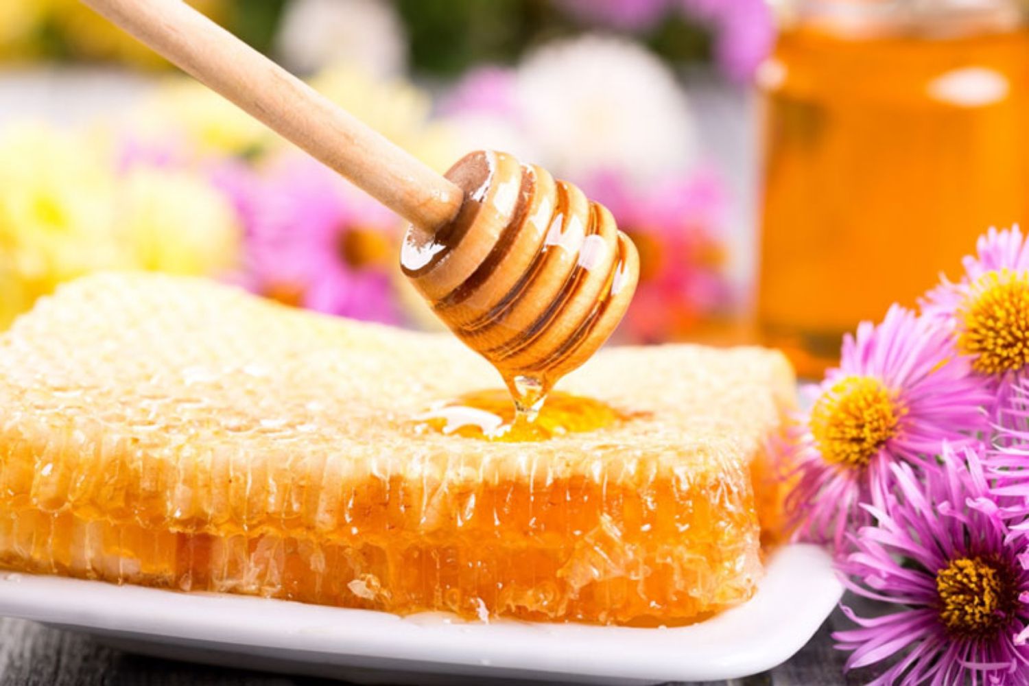 Sự thật về các phương pháp chăm sóc da ngừa mụn tự nhiên