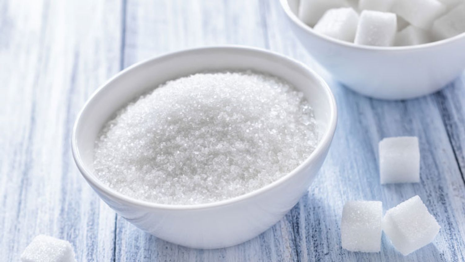 Điều chỉnh chế độ ăn để trị mụn trứng cá