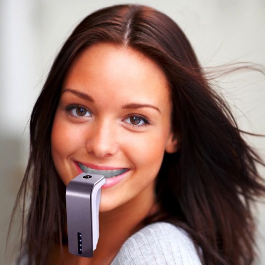 Thiết bị tăng tốc chỉnh nha AcceleDent
