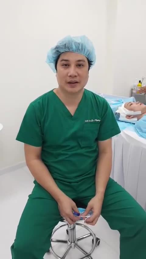 Phân tích trước PT cas nâng mũi mà da mũi rất mỏng và cắt mí.