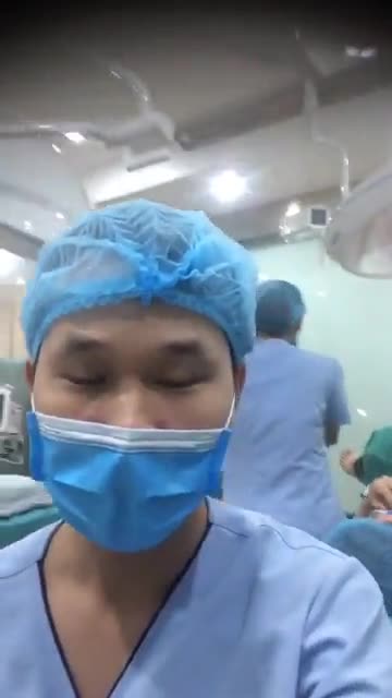 Thu hẹp âm đạo, cắt bớt da thừa môi bé