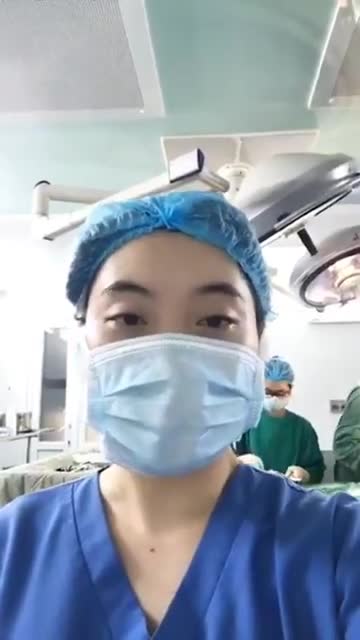 Nâng ngực nội soi - Tạo hình V1 quyến rũ, đê mê