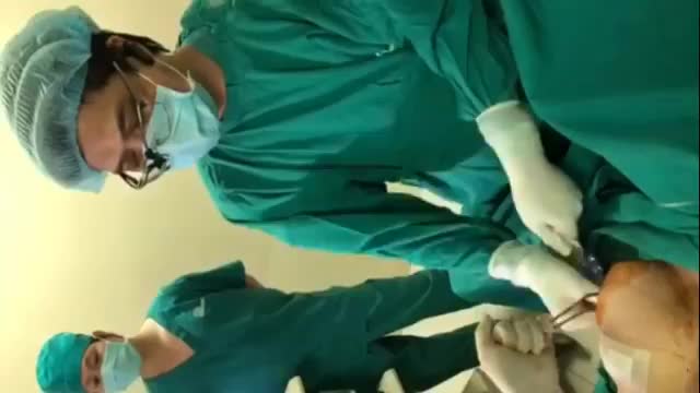 Kỹ thuật Nâng ngực Nội soi Chân không