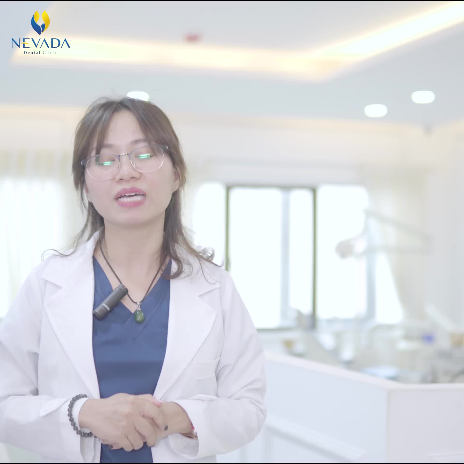 Bọc răng sứ là giải pháp phục hình thẩm mỹ nha khoa phổ biến được ưa chuộng hiện nay
