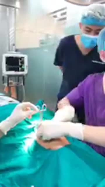 Má lúm 5 phút cho nụ cười duyên toả nắng.