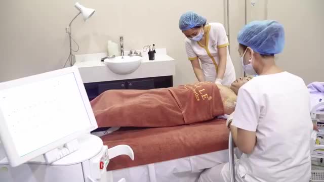 CÙNG XEM QUY TRÌNH ĐIỀU TRỊ CHỨNG TĂNG TIẾT MỒ HÔI NÁCH DOUBLE MIRADRY