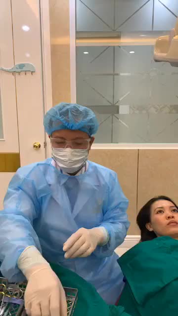 Công nghệ cấy ghép chân răng implant vĩnh viễn. Kỹ thuật không cắt ghép lợi và khâu.