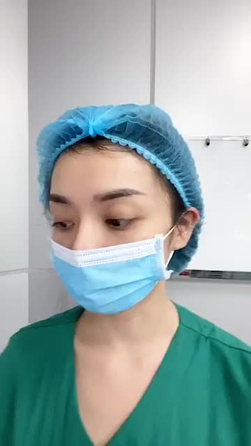 Hàm hô, xô lệch, không cân đối của khách hàng 45 tuổi và mong muốn một khuôn mặt mới, nụ cười mới tự tin hơn.