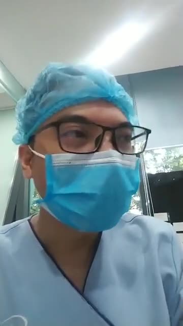 Hút tuyến mồ hôi nách. Chỉ 30p để loại bỏ tối đa tình trạng khó chịu này