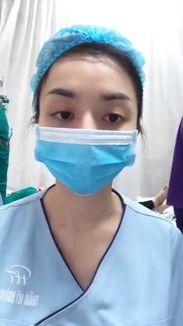 Ngực to quá cũng khổ!!!