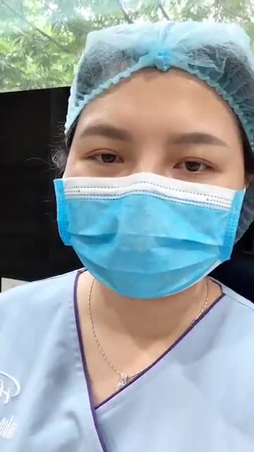 Quá trình tạo hình má lúm 5p cho khách hàng của bác sĩ.