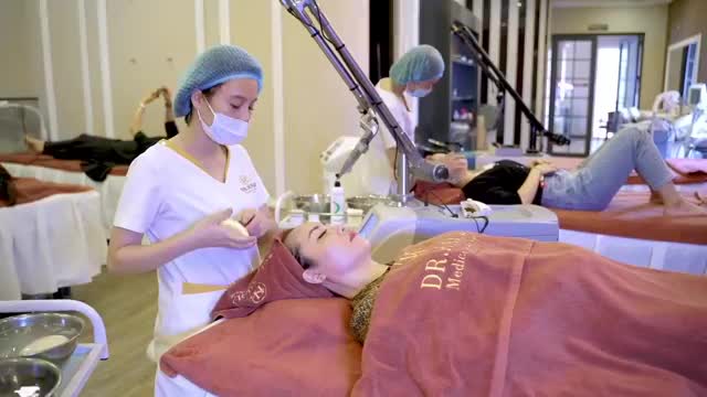 CÙNG XEM QUY TRÌNH ĐIỀU TRỊ CHỨNG TĂNG TIẾT MỒ HÔI NÁCH DOUBLE MIRADRY