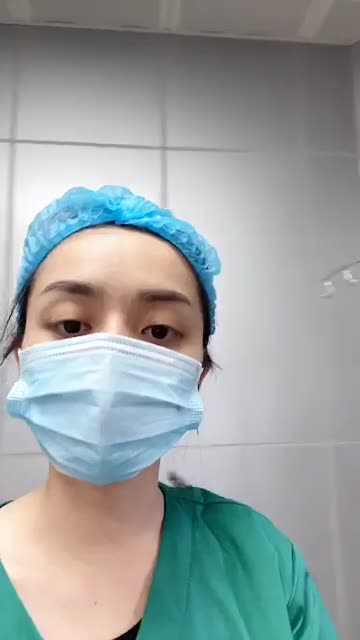 Quá trình hạ gò má cho khách hàng trung tuổi.