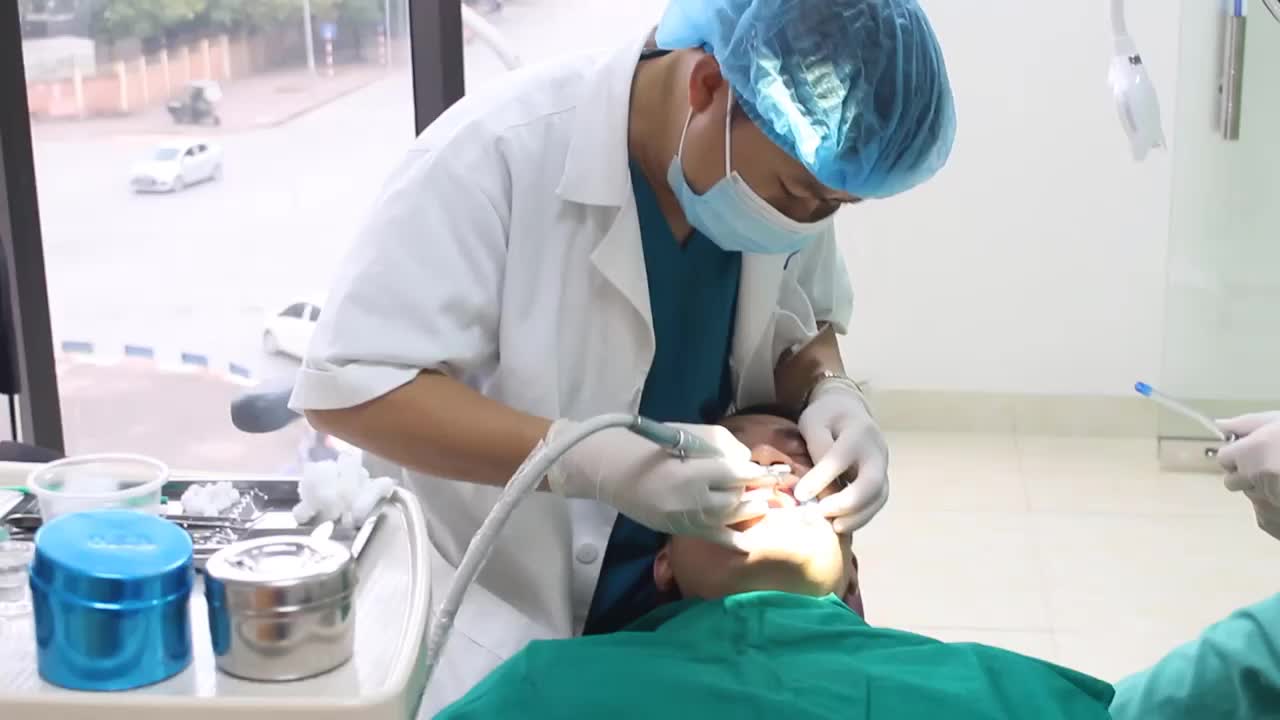 Case tẩy trắng bằng công nghệ WhiteMax cho bệnh nhân T. Q. D - 35 tuổi