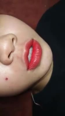 PHUN MÔI PHỦ BÓNG COLLAGEN, ĐẸP MÊ MẨN