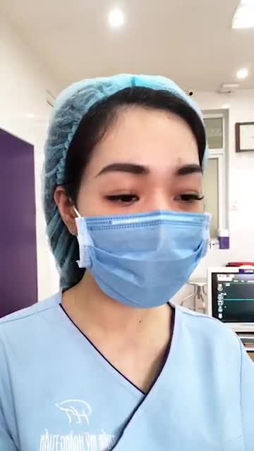Hút tuyến mồ hôi nách sử dụng công nghệ Vaser Lipo.