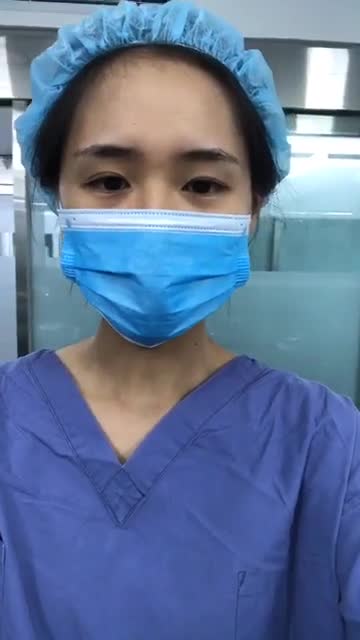 Nâng ngực bằng túi Mentor size 300-320 cc khách hàng 32 tuổi, đường nách