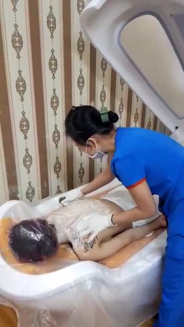 Đen bẩm sinh - cháy nắng - không đều màu Hè này!!! TRẮNG BẬT 3 TONE với Tắm Trắng tại Kangnam