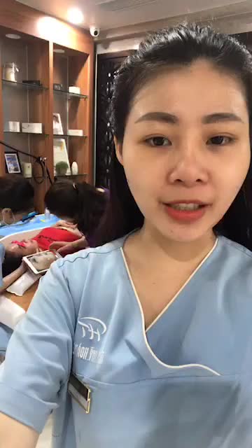Da mặt đỏ, kích ứng , giãn mạch kéo dài! Mời các bạn cùng theo dõi quá trình điều trị của khách hàng