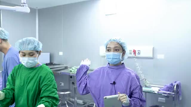 Quang cảnh ca SIÊU COMBO SỬA NGỰC + HÚT MỠ TOÀN BỤNG + HÚT MỠ BẮP TAY CẤY MỠ LÕM ĐÙI, CẤY TRÁN + CẰM Cả nhà đón xem kết quả sau 3 tiếng nhé