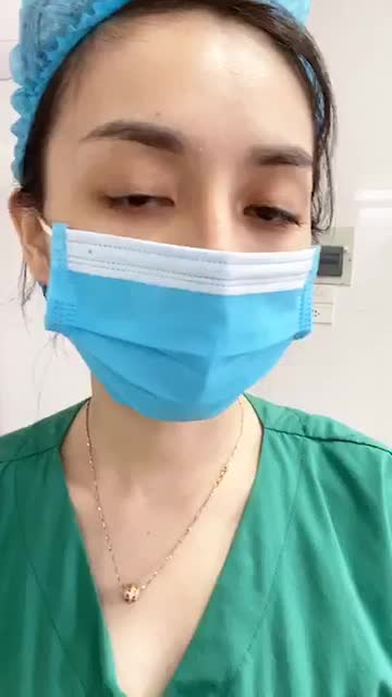 Cải thiện mồ hôi nách khó chịu với công nghệ Vaser Lipo. Cả nhà cùng theo dõi quá trình bác sĩ thực hiện nhé!