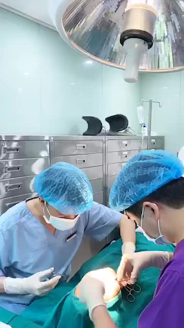 Muốn mí xinh, mí tròn không khó, chỉ cần nhấn mí thôi.