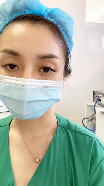 Cải thiện mông hóp 2 bên với phương pháp bơm mỡ tự thân.