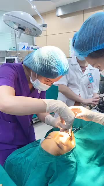Tạo hình má lúm xinh duyên