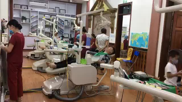 Thứ 7 các bạn đang làm gì ạ?
