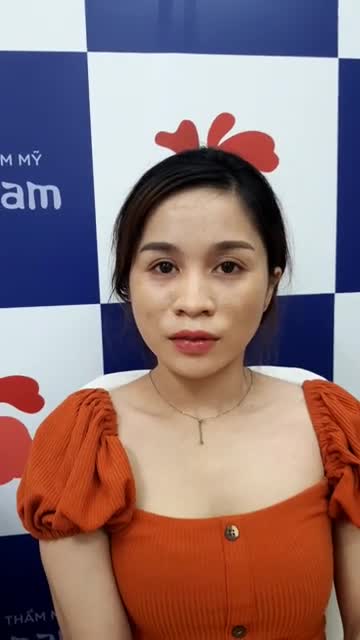 Tạo môi trái tim Sở hữu nụ cười xinh