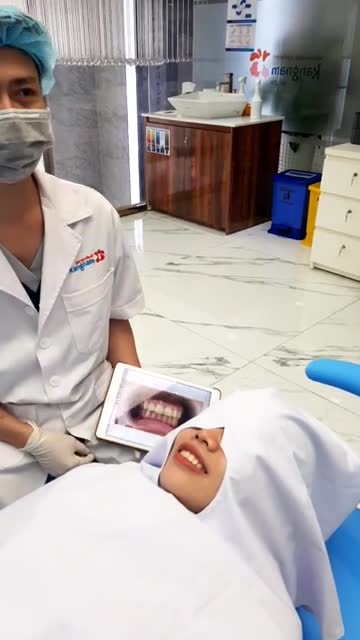 Mặt xinh nhưng cười hở lợi kém xinh! Chọn phương pháp nào?
